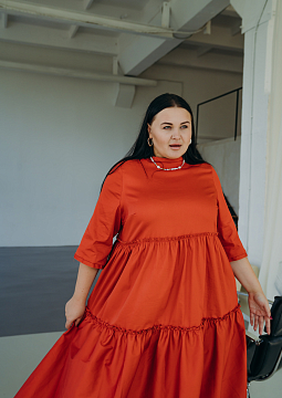 картинка Платье трапецевидного кроя длины миди. С необработанными декоративными краями. Цвет Терракот от магазина Одежда+